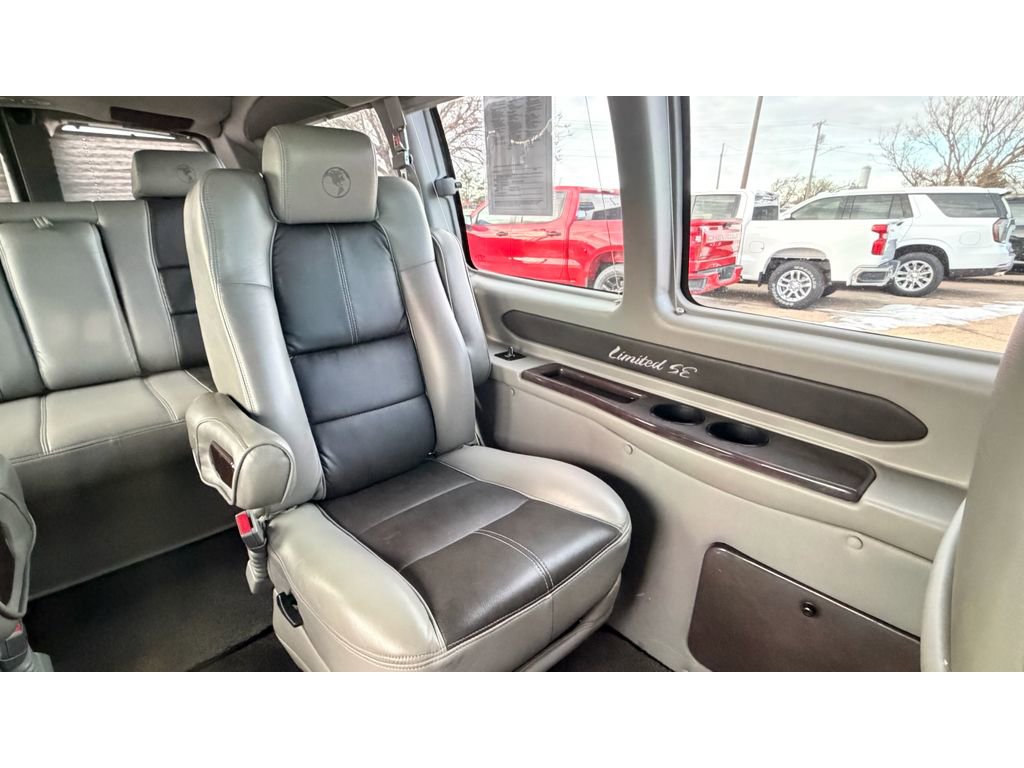 Used 2017 GMC Savana 2500 image 21