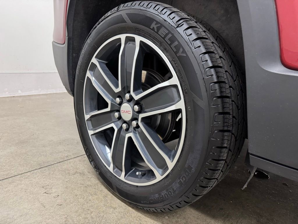 Certified 2023 GMC Acadia SLT w/ Technology Package image 21