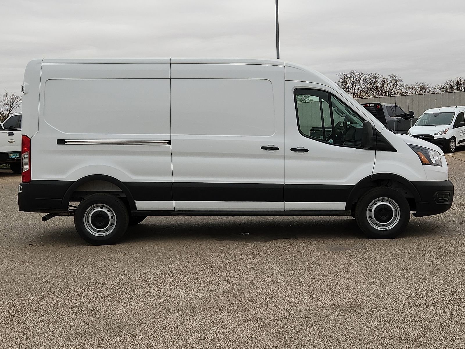 New 2026 Ford Transit 250 148 Medium Roof RWD image 5
