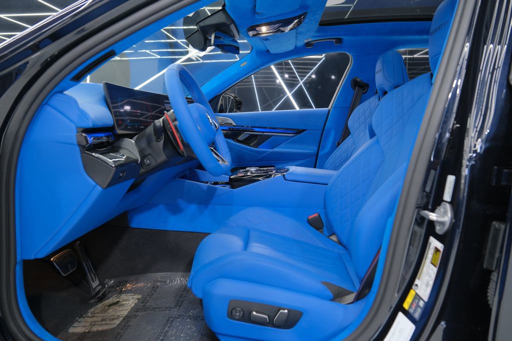 Used 2025 BMW M5 image 30