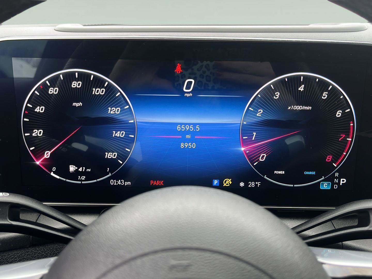 Used 2024 Mercedes-Benz GLC 300 4MATIC image 16