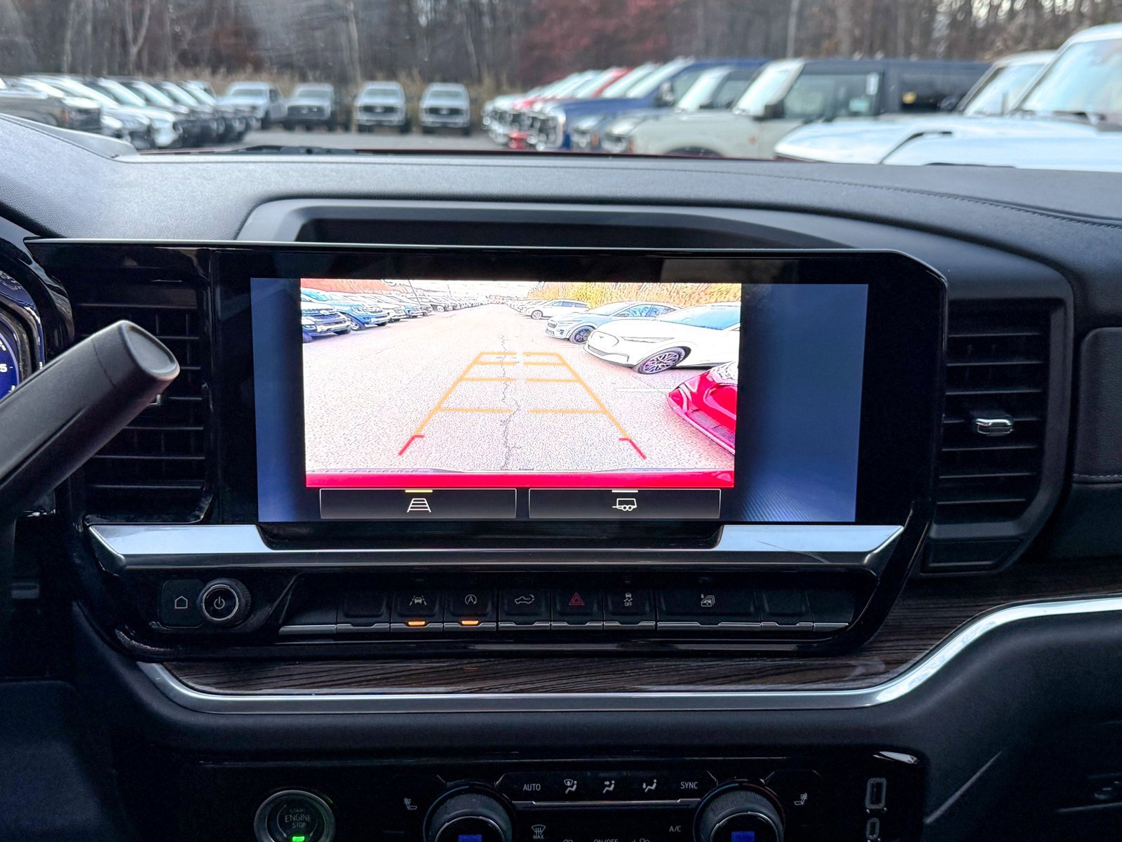 Used 2023 Chevrolet Silverado 1500 LT image 26