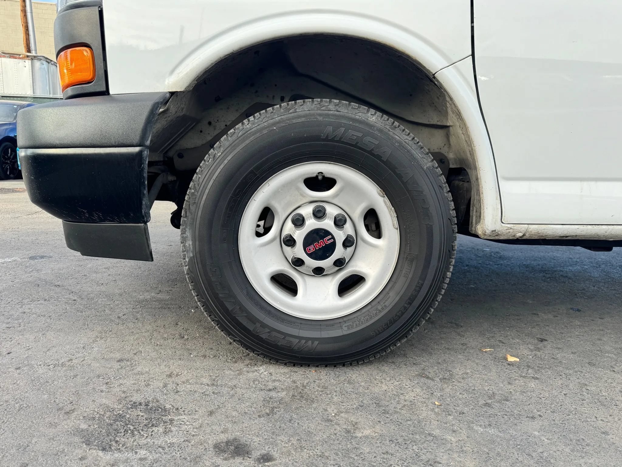 Used 2021 GMC Savana 2500 w/ Driver Convenience Package RWD image 13