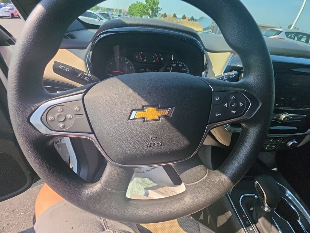 Used 2023 Chevrolet Traverse LS AWD/4WD image 15