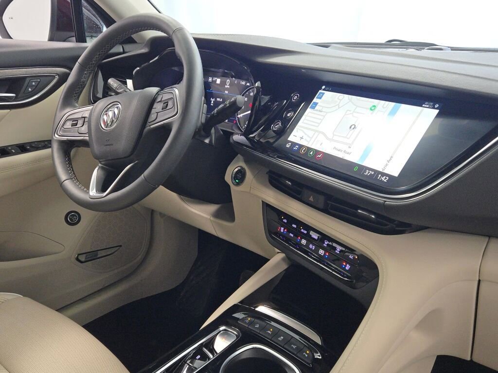 Used 2023 Buick Envision Avenir image 9