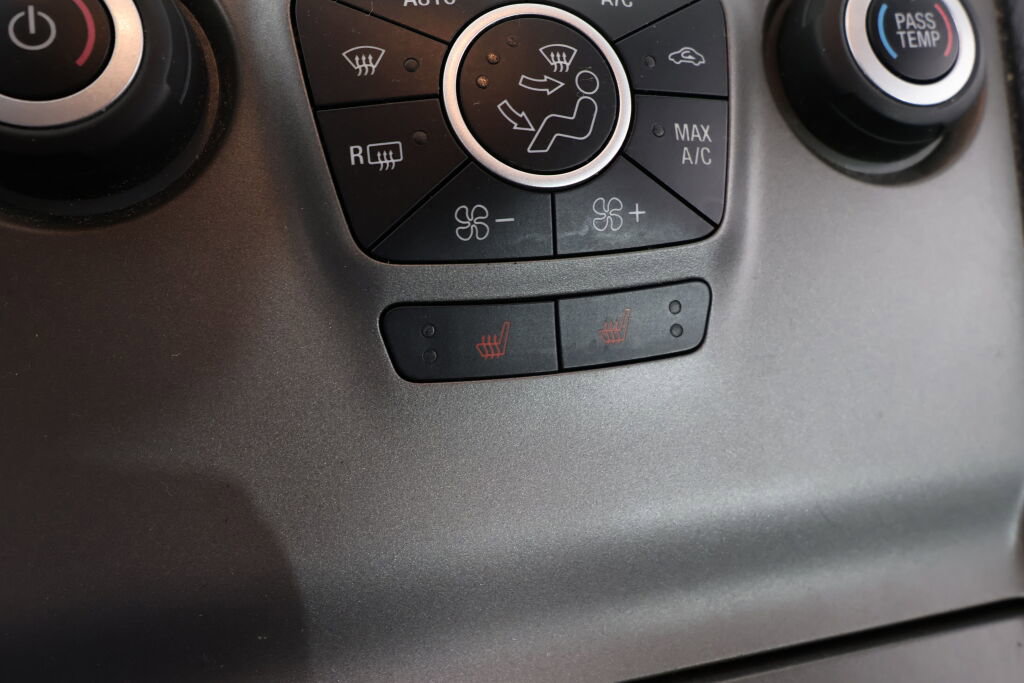 Used 2015 Ford Taurus SEL image 37