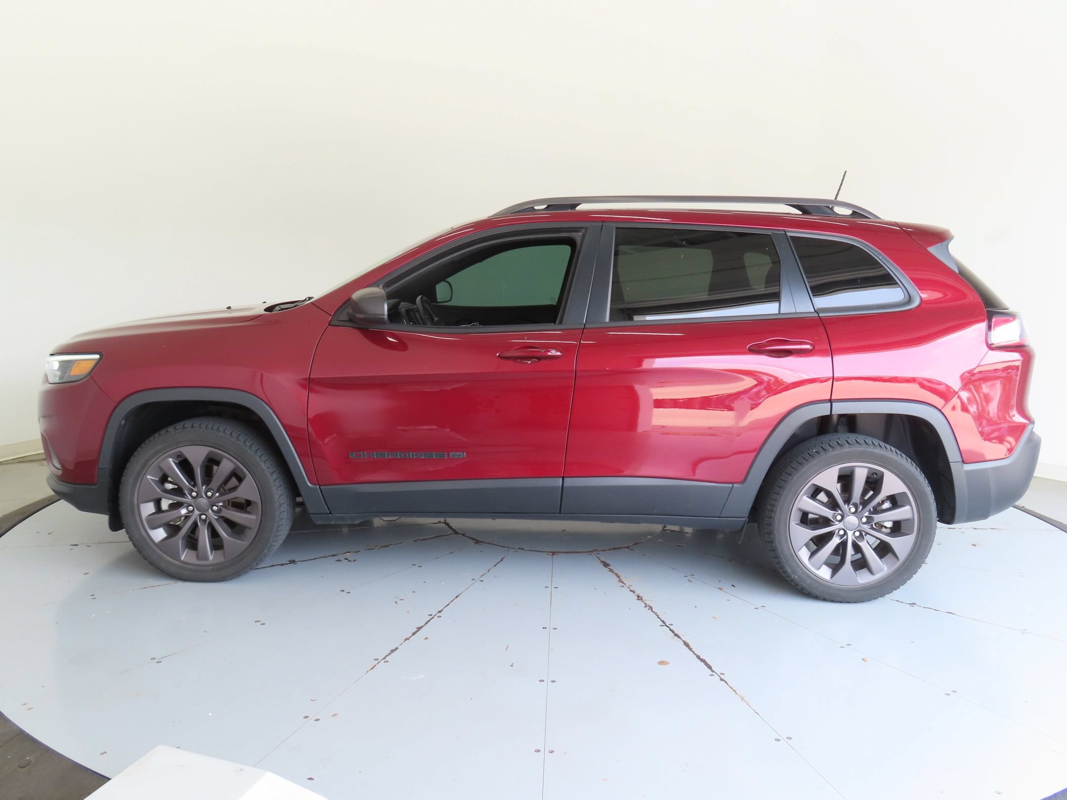 Used 2021 Jeep Cherokee Latitude Lux 80th Anniv w/ Quick Order Package 26U 80TH AWD/4WD image 7
