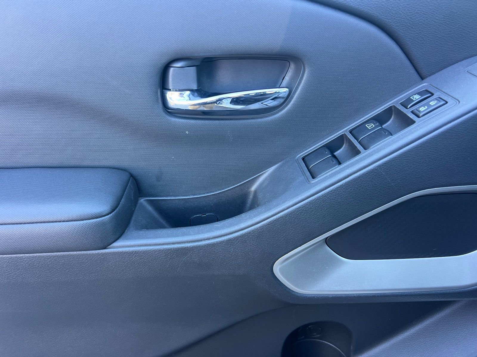 Used 2024 Nissan Frontier SV w/ SV Convenience Package image 11