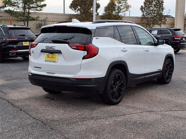 Used 2020 GMC Terrain SLT w/ Preferred Package image 2