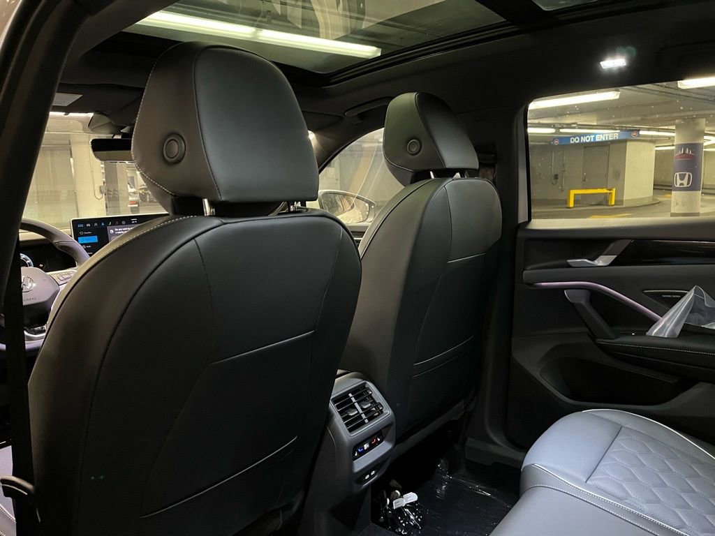 New 2026 Volkswagen Tiguan SEL R-Line image 24