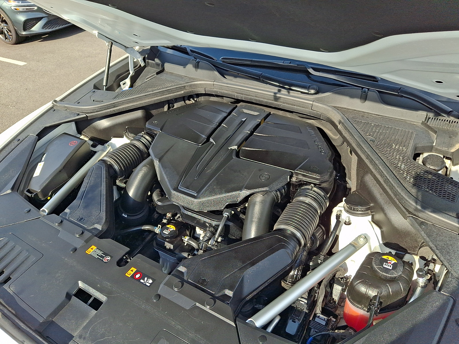Certified 2025 Genesis GV80 3.5T e-SC AWD/4WD image 29