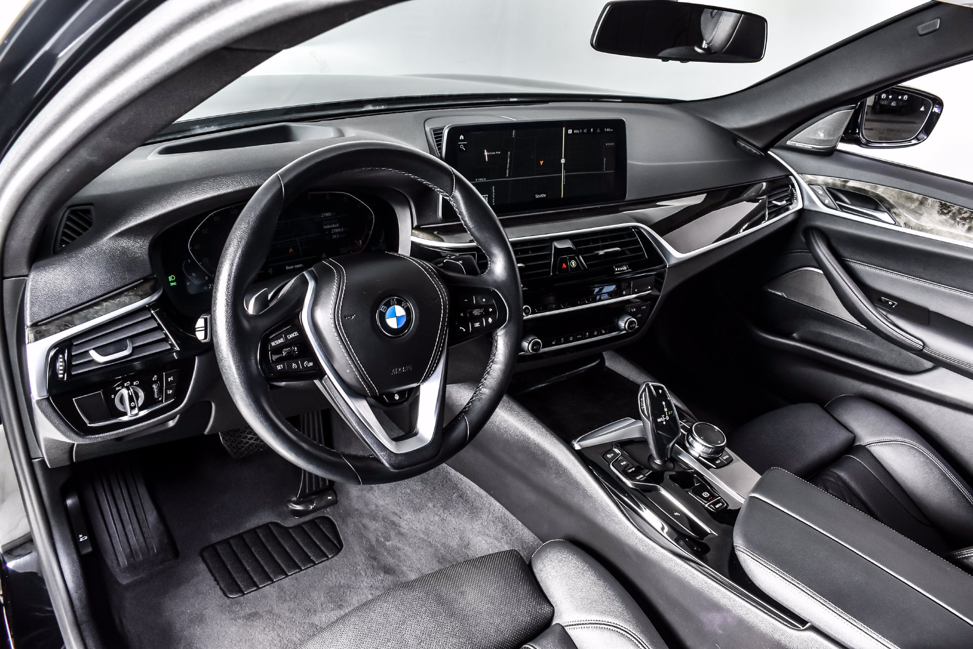 Used 2023 BMW 530i xDrive w/ Premium Package AWD/4WD image 17