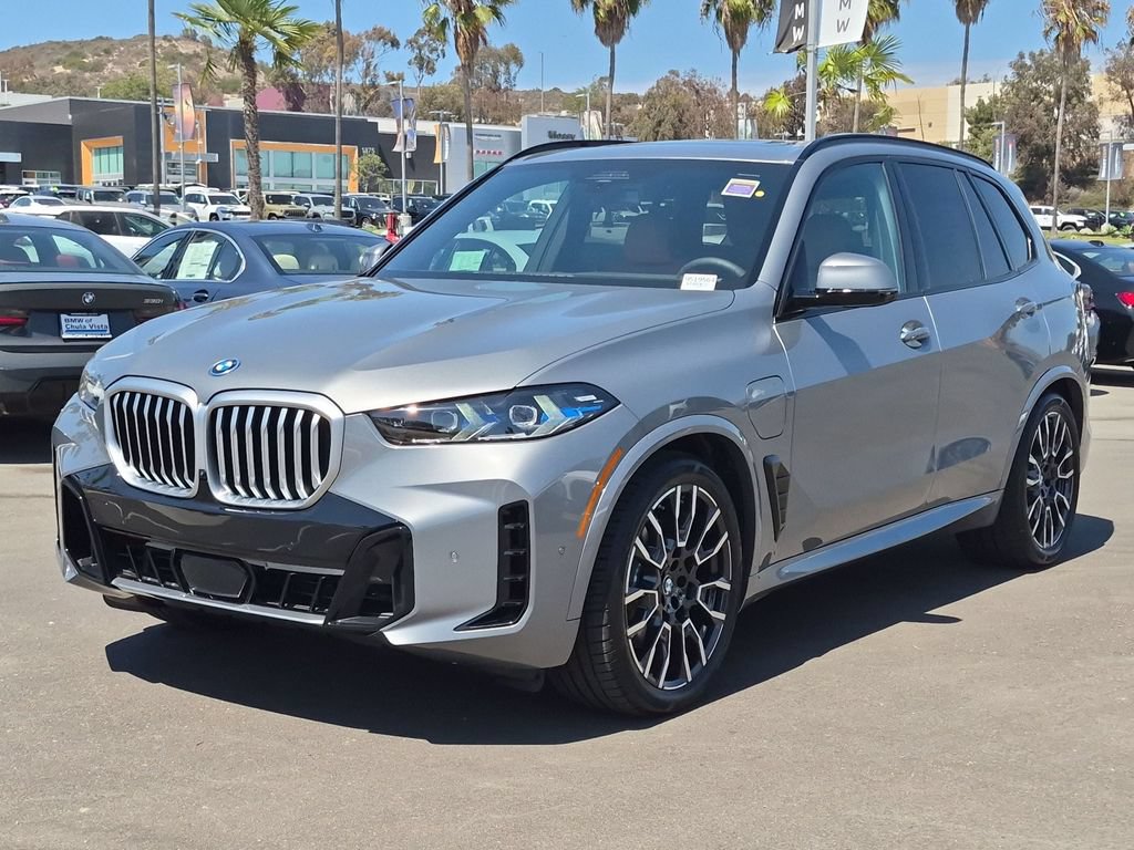 New 2026 BMW X5 xDrive50e w/ M Sport Package AWD/4WD image 2