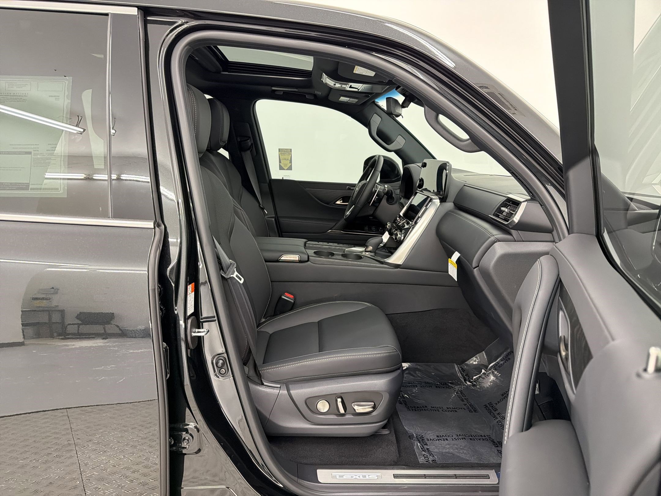 New 2026 Lexus LX 700h Luxury AWD/4WD image 28