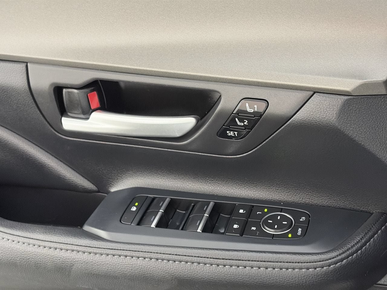 Used 2025 Toyota Grand Highlander AWD Hybrid image 17