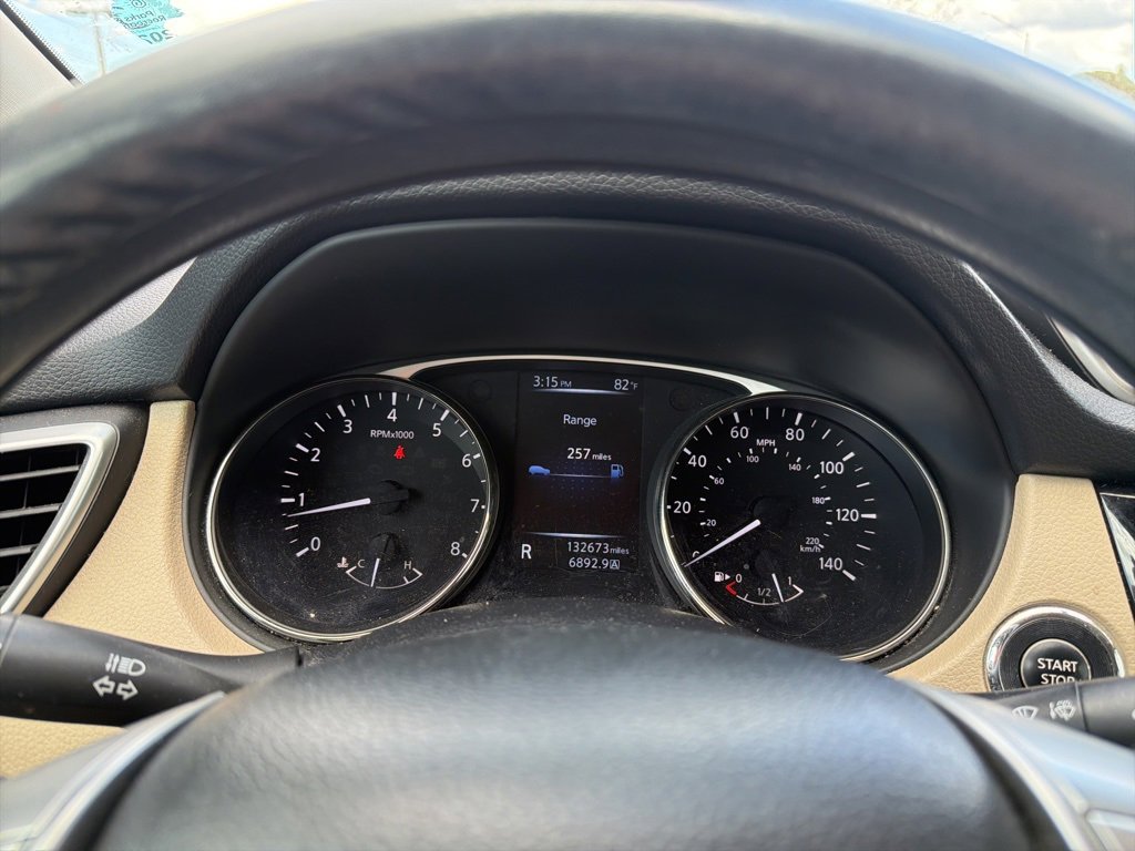 Used 2016 Nissan Rogue SV image 23