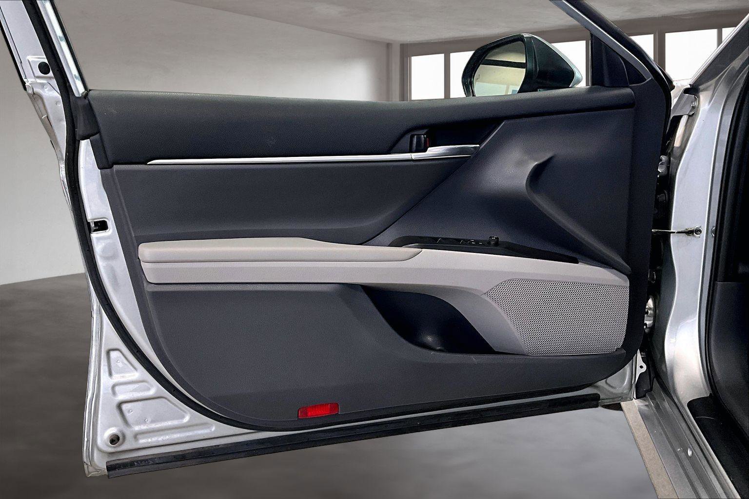 Used 2023 Toyota Camry LE image 24