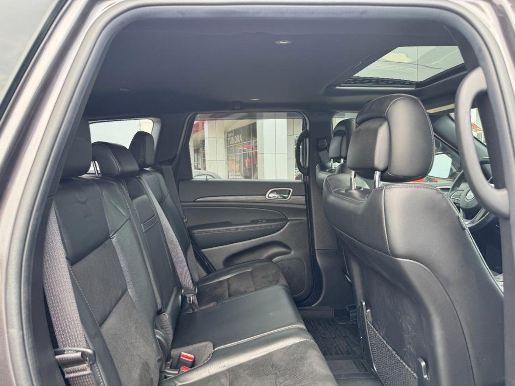 Used 2021 Jeep Grand Cherokee Laredo X AWD/4WD image 10