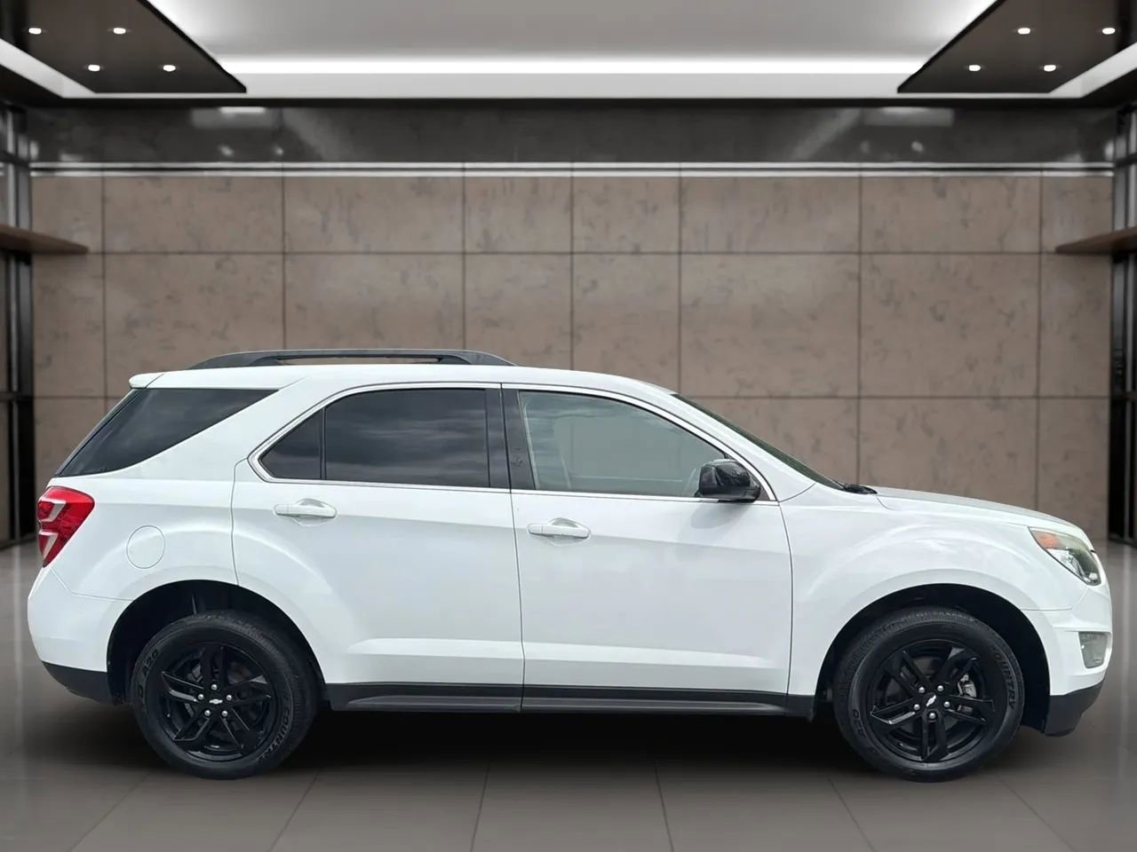 Used 2017 Chevrolet Equinox LT w/ Sport Edition FWD image 4