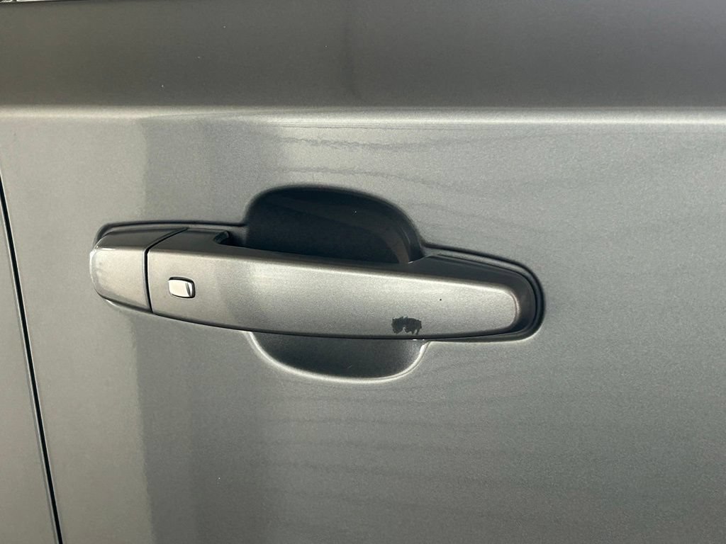 Used 2019 Chevrolet Traverse LT FWD image 33