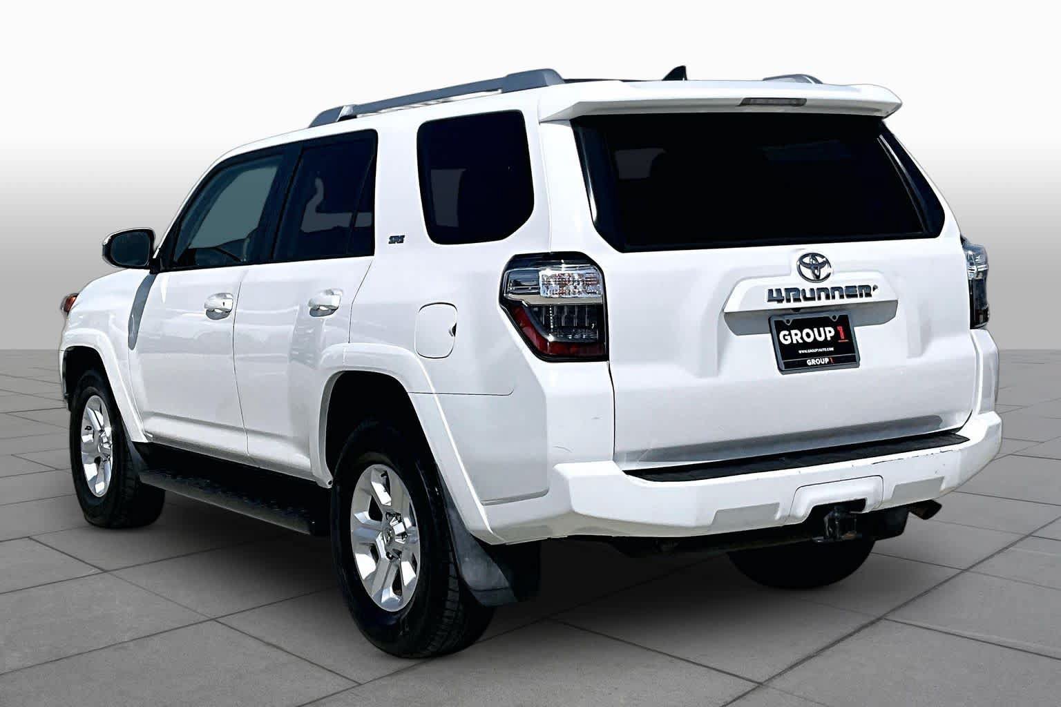 Used 2017 Toyota 4Runner SR5 RWD image 12