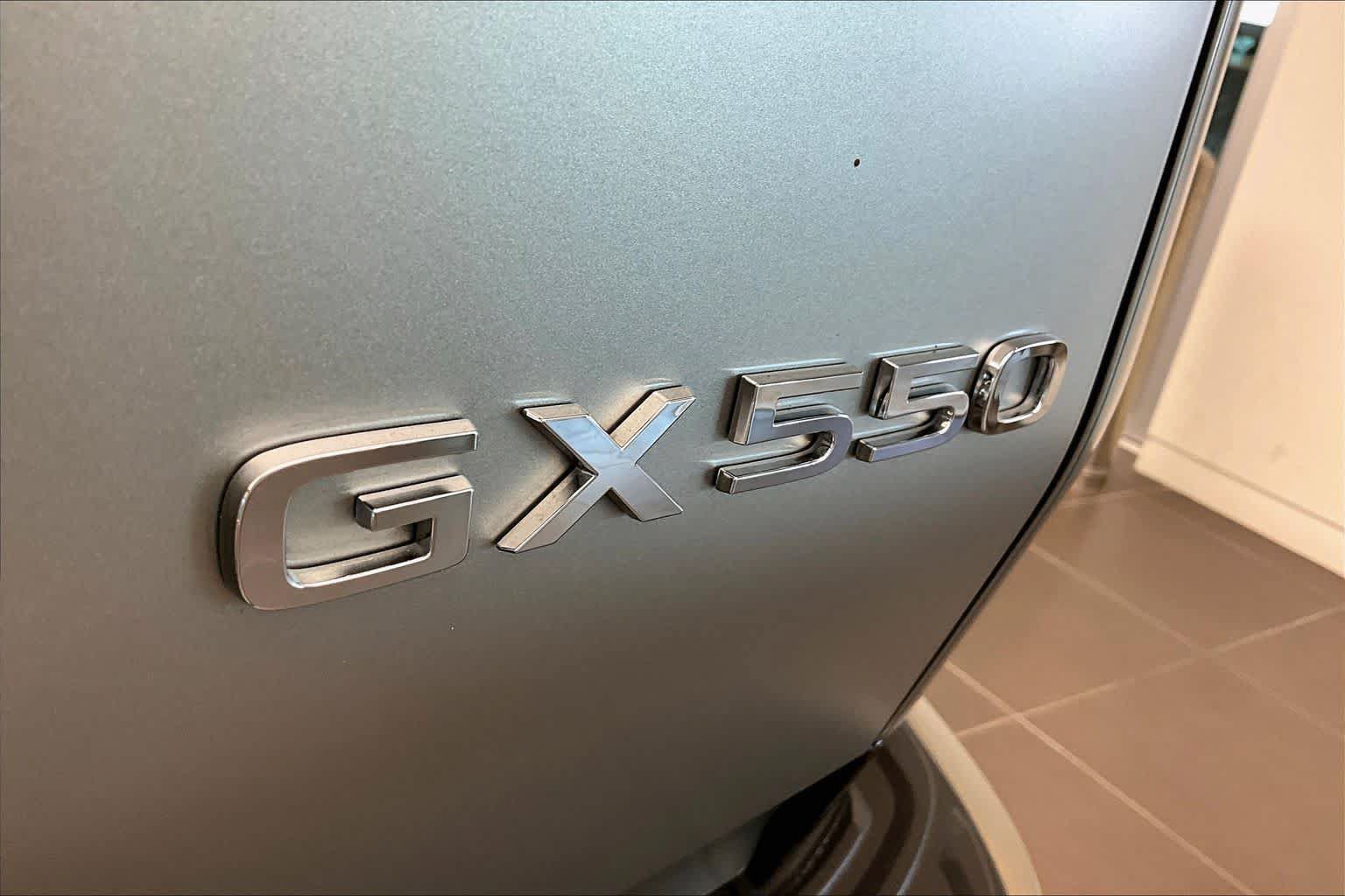 Used 2024 Lexus GX 550 AWD/4WD image 32
