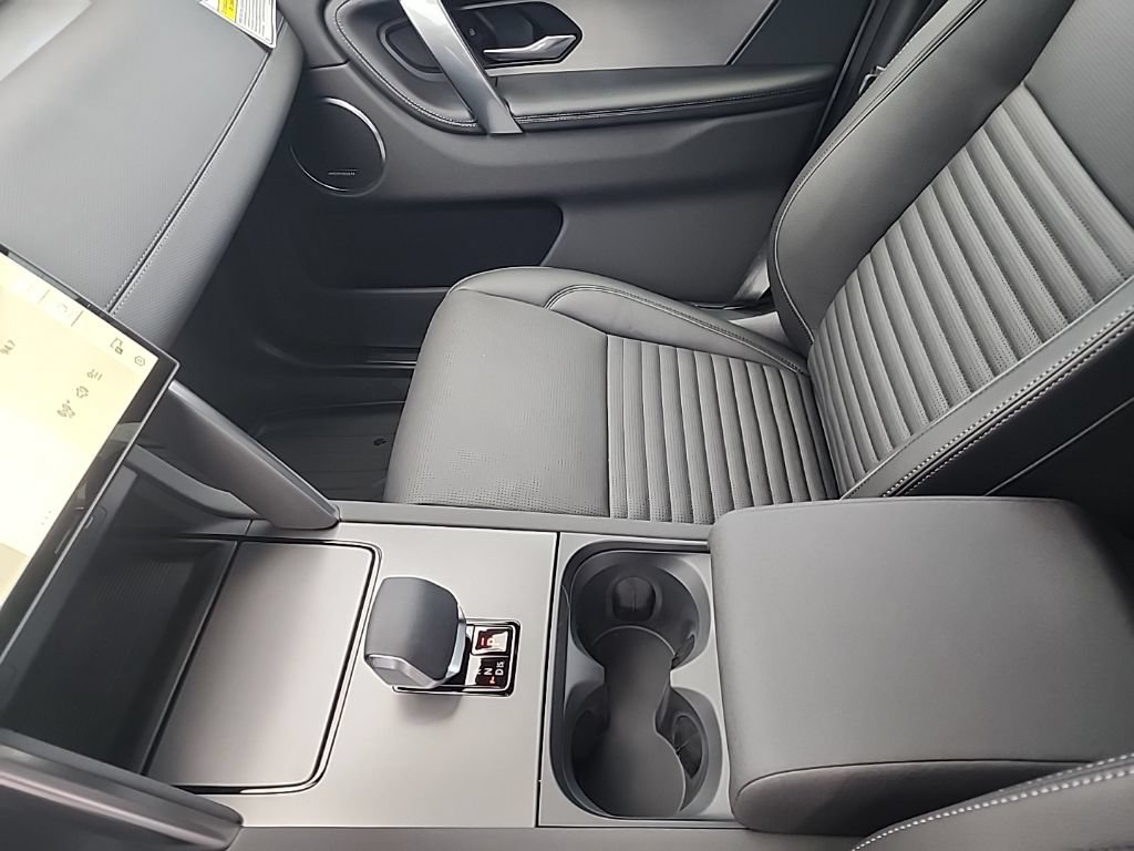 New 2026 Land Rover Discovery Sport Landmark AWD/4WD image 12