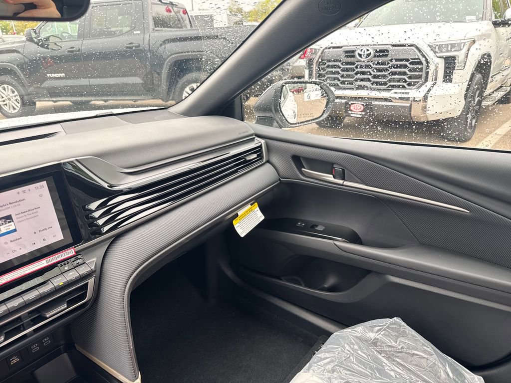 New 2026 Toyota Camry Hybrid AWD/4WD image 30