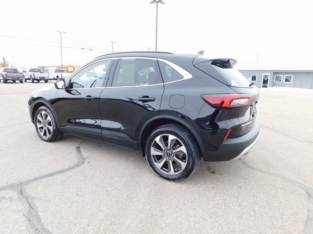 Used 2023 Ford Escape Platinum image 5