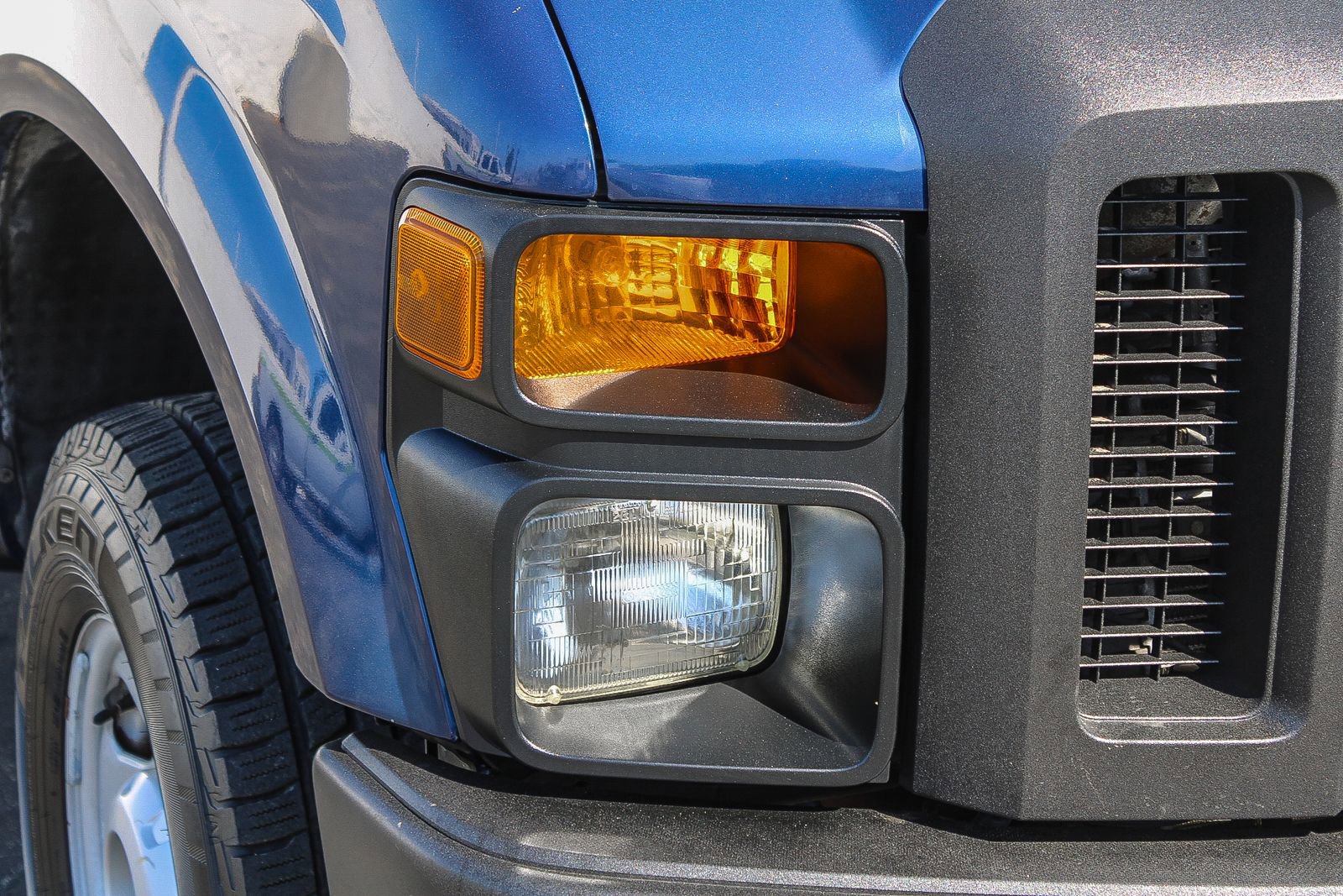 Used 2008 Ford F350 XLT AWD/4WD image 4