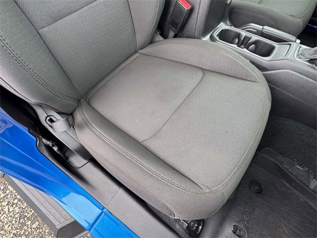 Used 2023 Jeep Gladiator Sport image 16