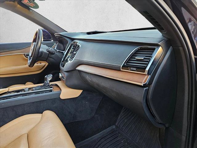 Used 2017 Volvo XC90 T6 Inscription w/ Vision Package image 24