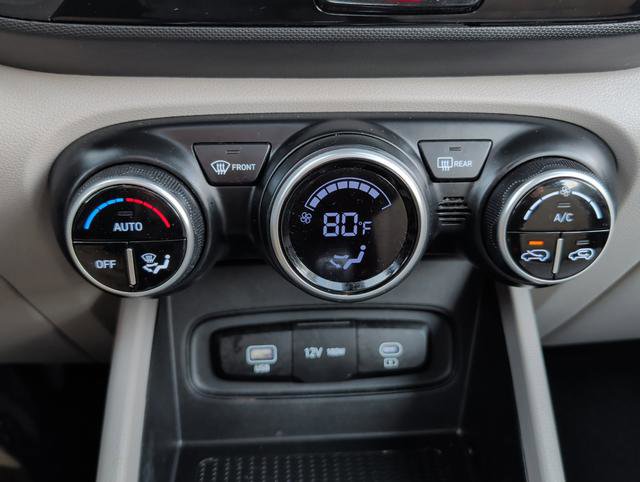 Certified 2023 Hyundai Venue SEL w/ Cargo Package image 17