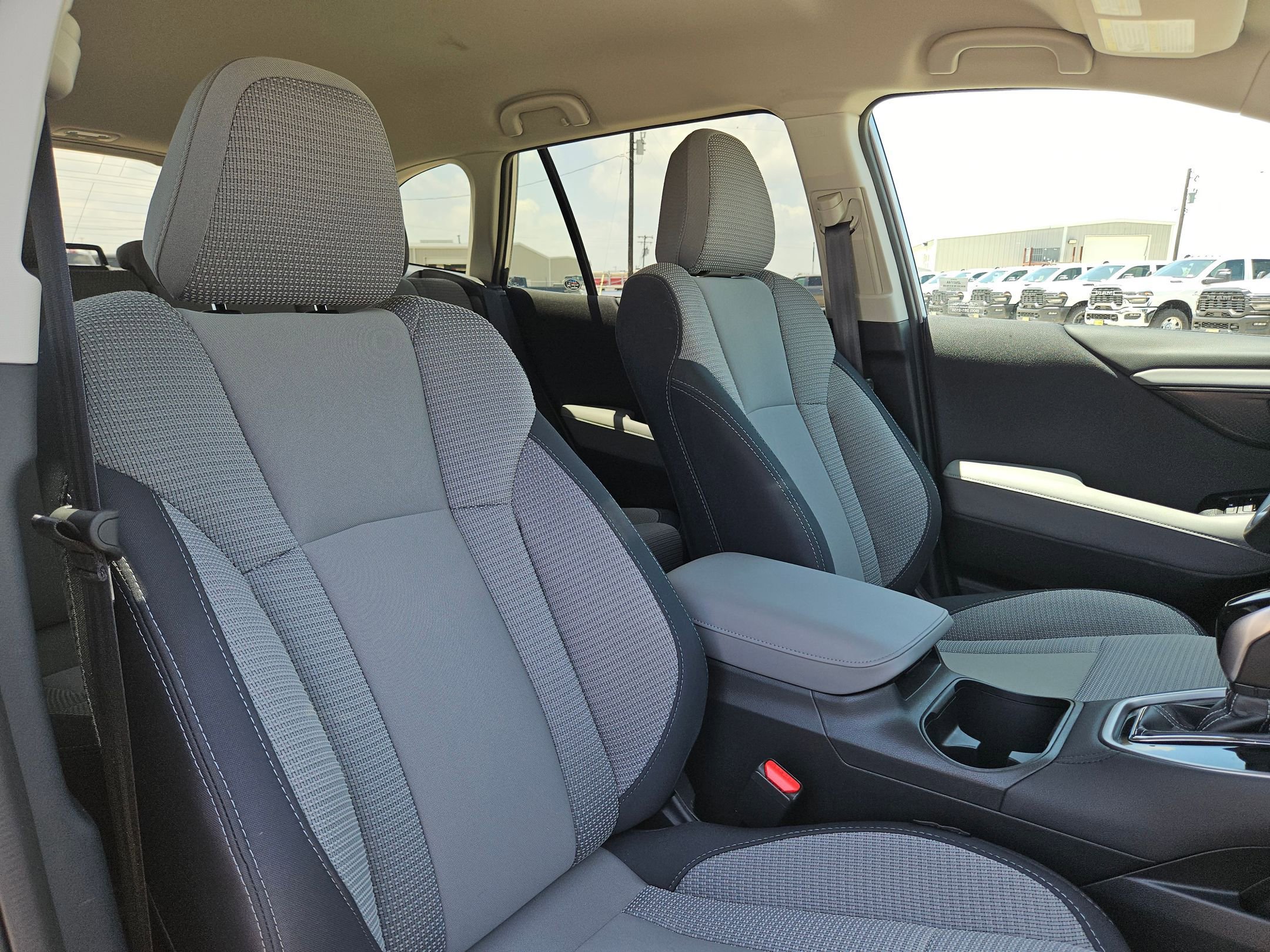 Used 2025 Subaru Outback Premium AWD/4WD image 30