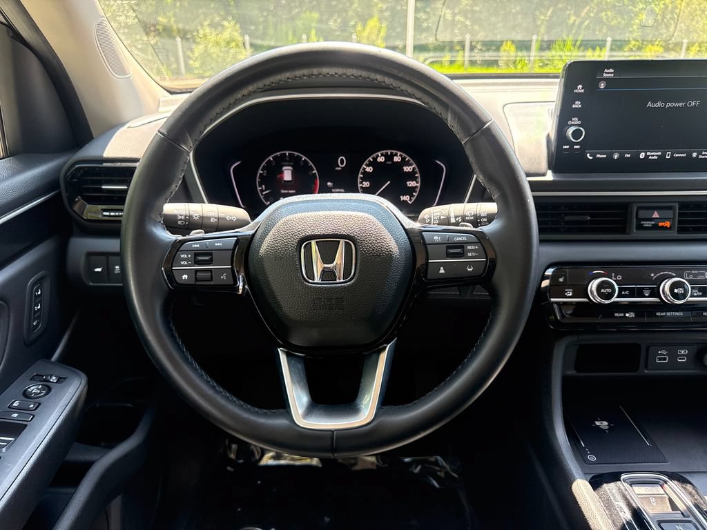 Used 2025 Honda Pilot EX-L image 19