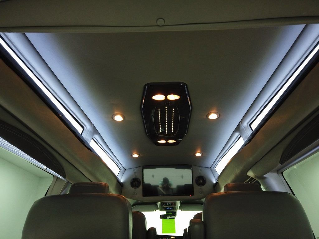 Used 2020 Chevrolet Express 2500 Extended w/ Enhanced Convenience Package image 10