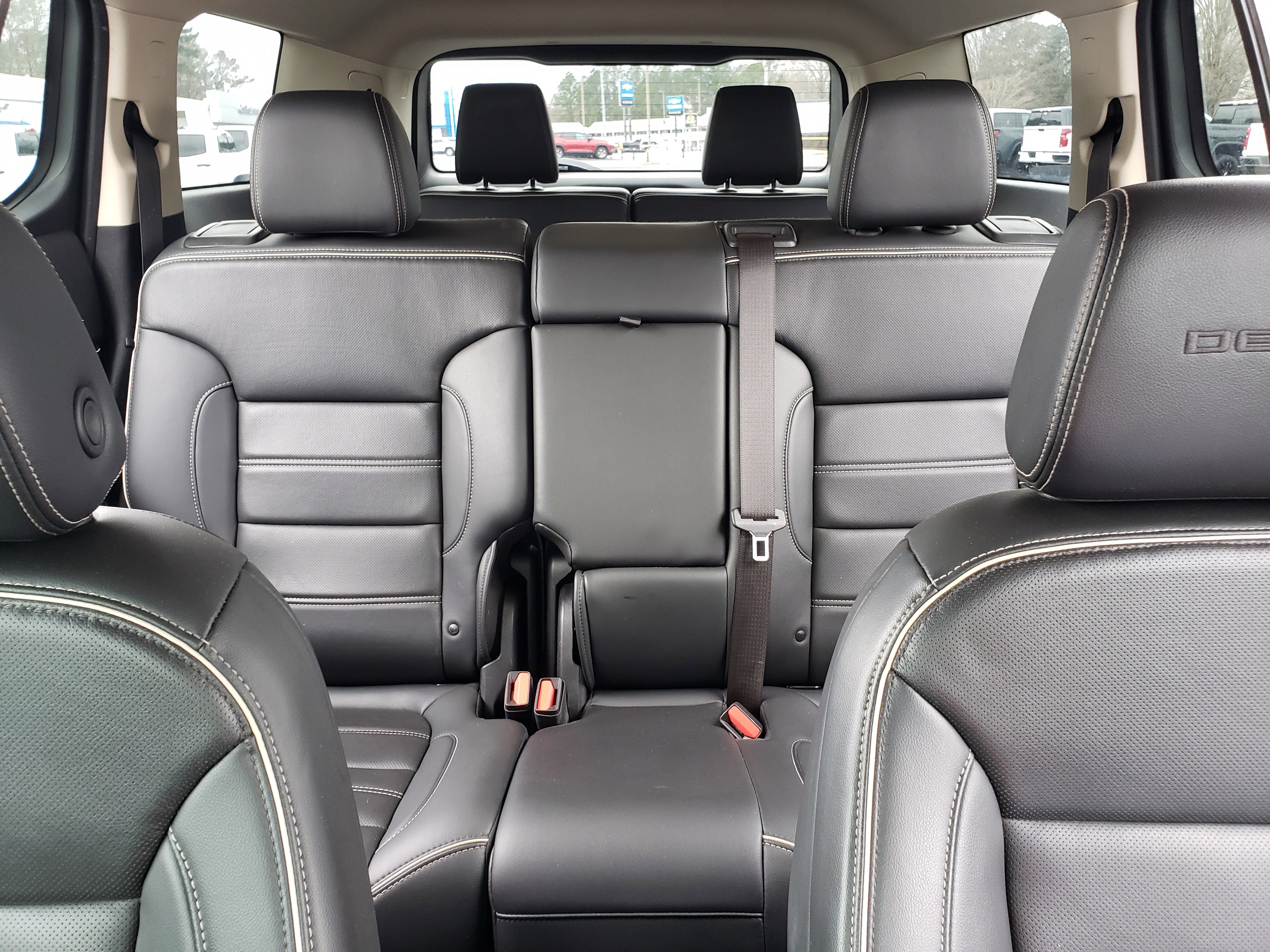 Used 2023 GMC Acadia Denali image 30