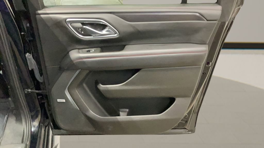 Used 2021 Chevrolet Suburban RST w/ Luxury Package image 29