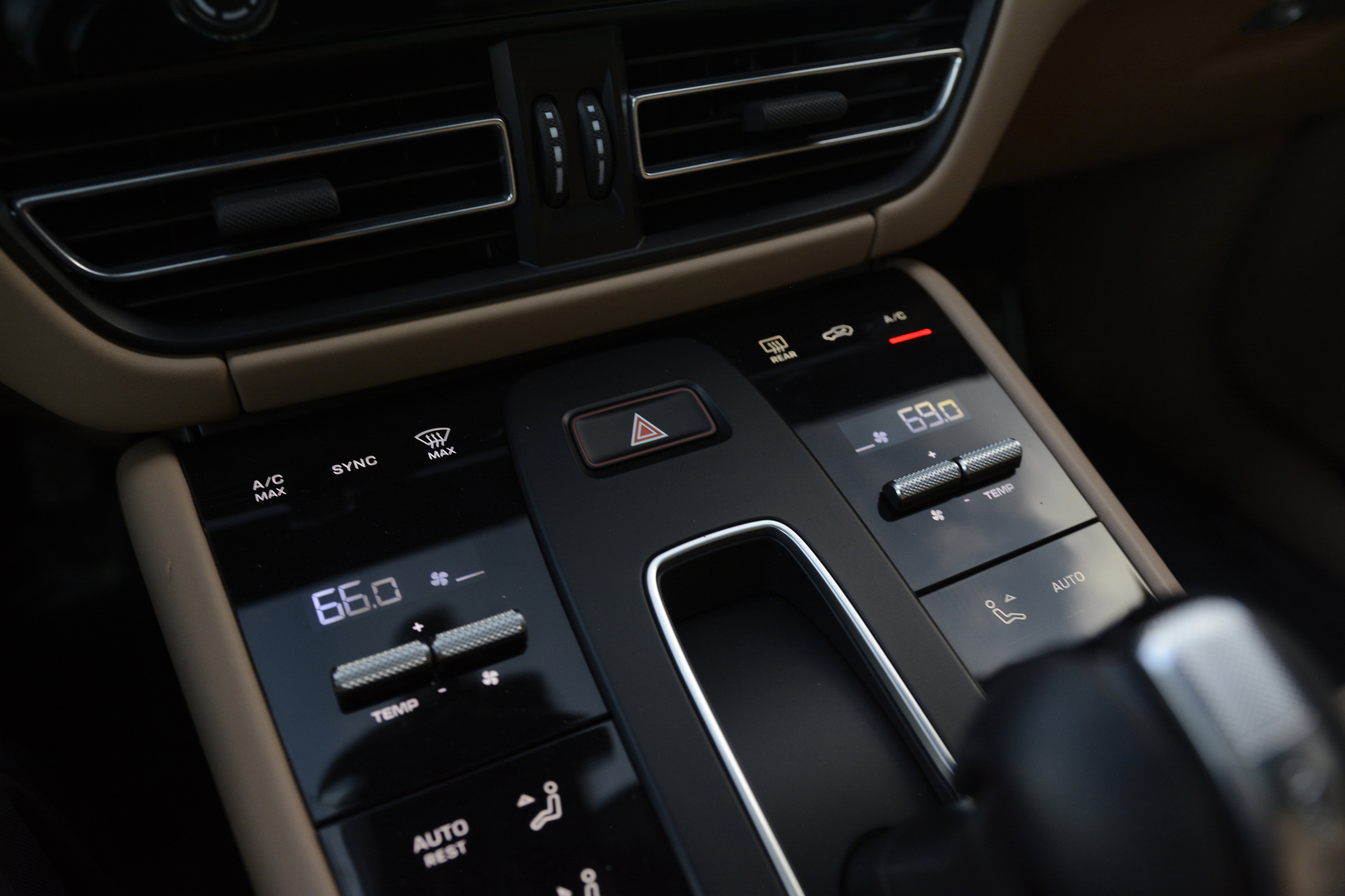 Certified 2022 Porsche Macan GTS AWD/4WD image 23