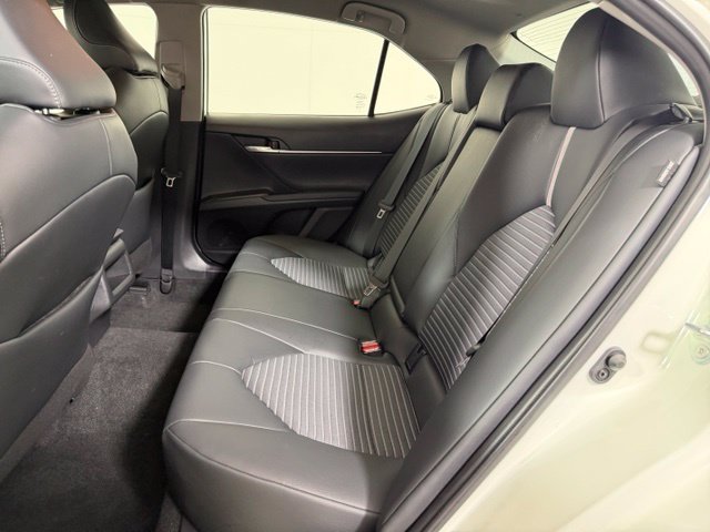 Used 2024 Toyota Camry SE AWD/4WD image 21