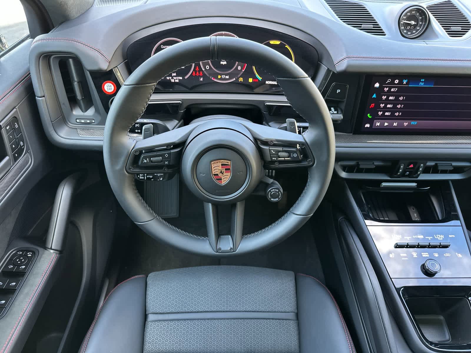 New 2026 Porsche Cayenne GTS AWD/4WD image 15