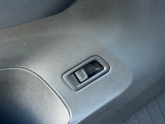 Used 2025 Volkswagen Atlas Cross Sport SEL R-Line image 26