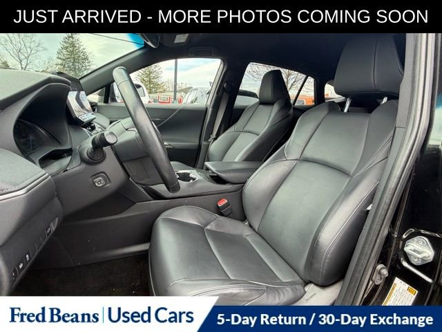 Used 2023 Toyota Venza Nightshade image 12