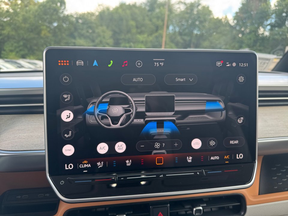 New 2025 Volkswagen ID. Buzz 1st Edition image 16