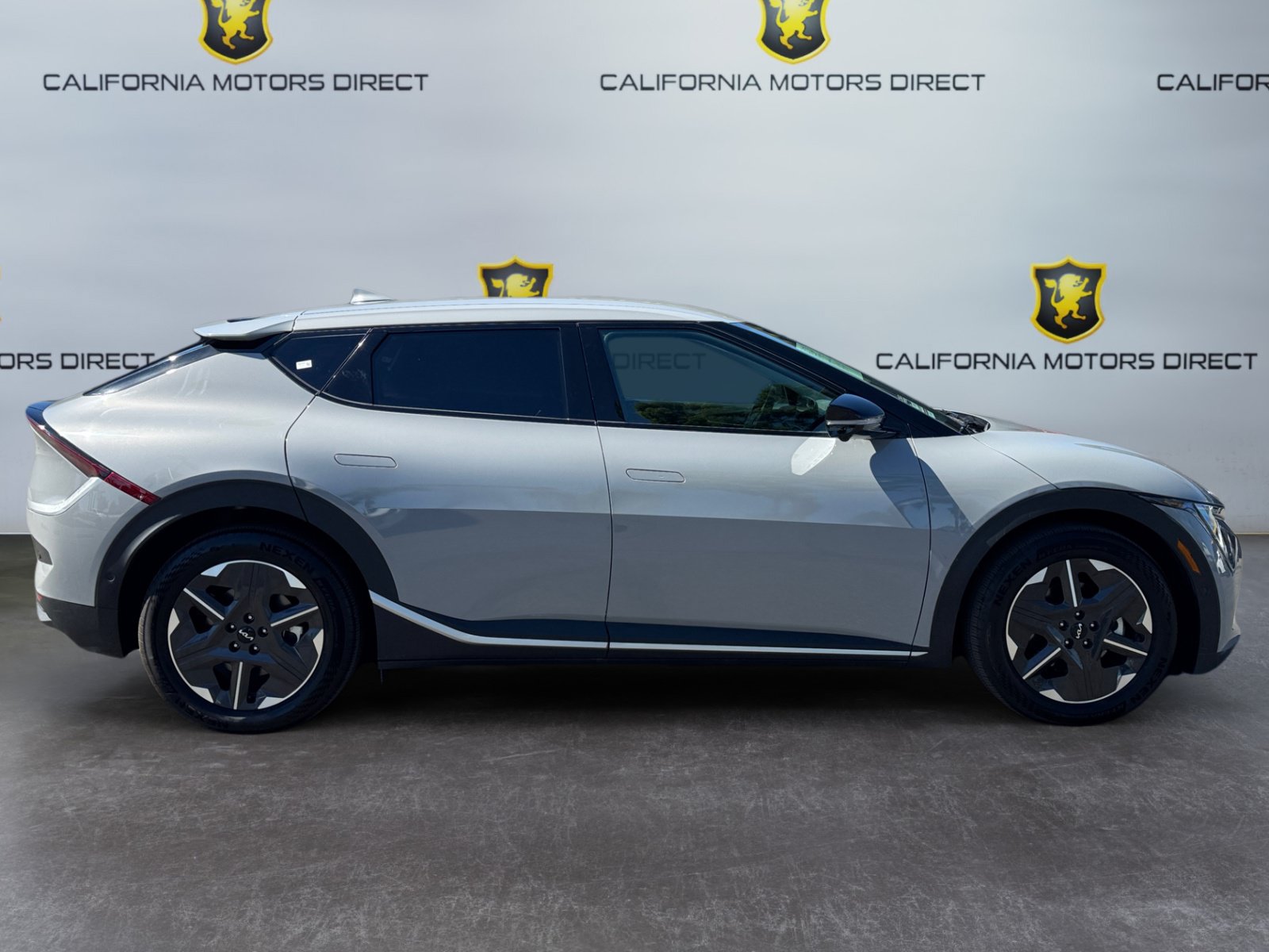 Used 2025 Kia EV6 Light w/ Light LR Technology Package RWD image 6
