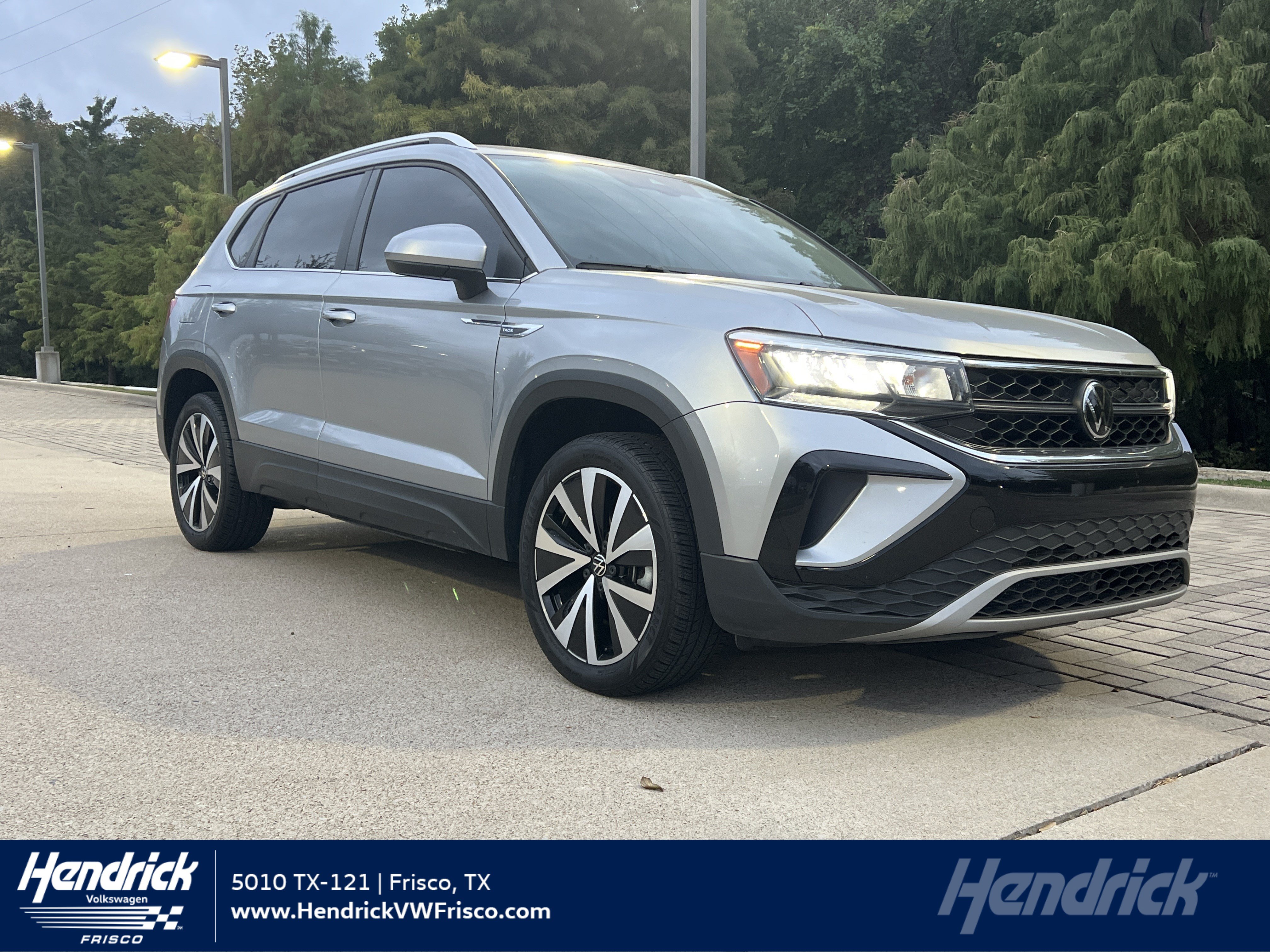 Used 2023 Volkswagen Taos SE w/ Panoramic Sunroof Package