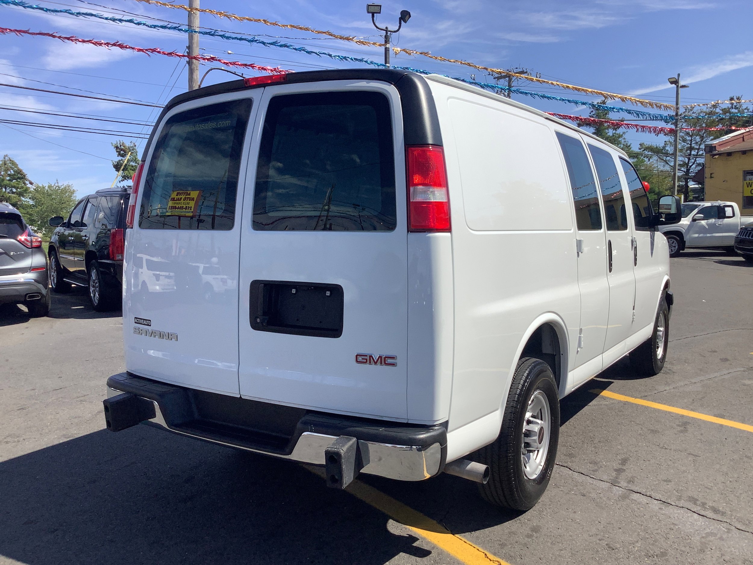 Used 2023 GMC Savana 2500 w/ Driver Convenience Package image 7