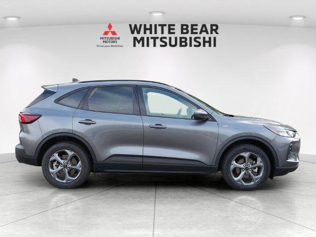 Used 2025 Ford Escape ST-Line Select AWD/4WD image 6