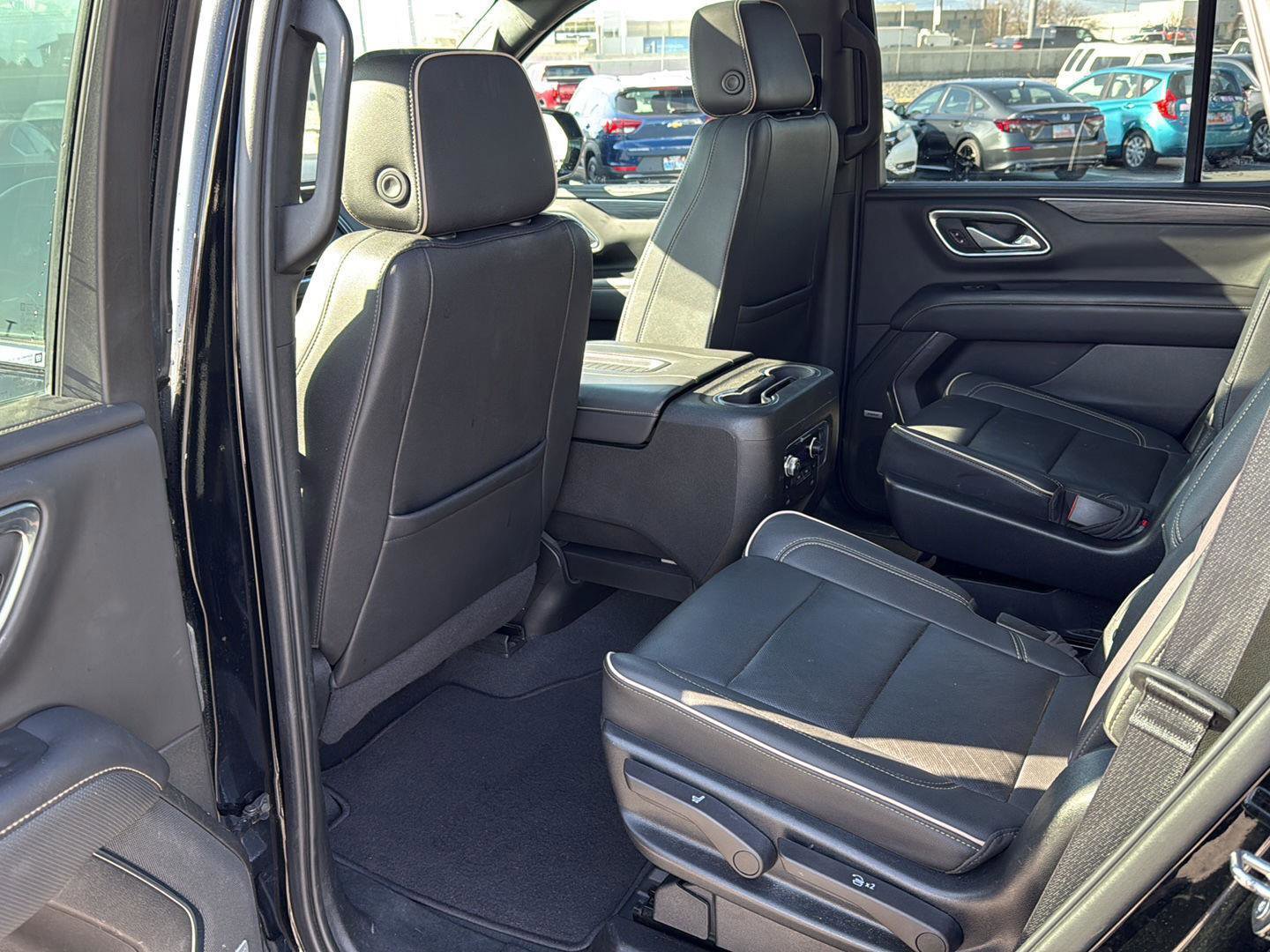 Used 2022 GMC Yukon SLT w/ SLT Luxury Package AWD/4WD image 26