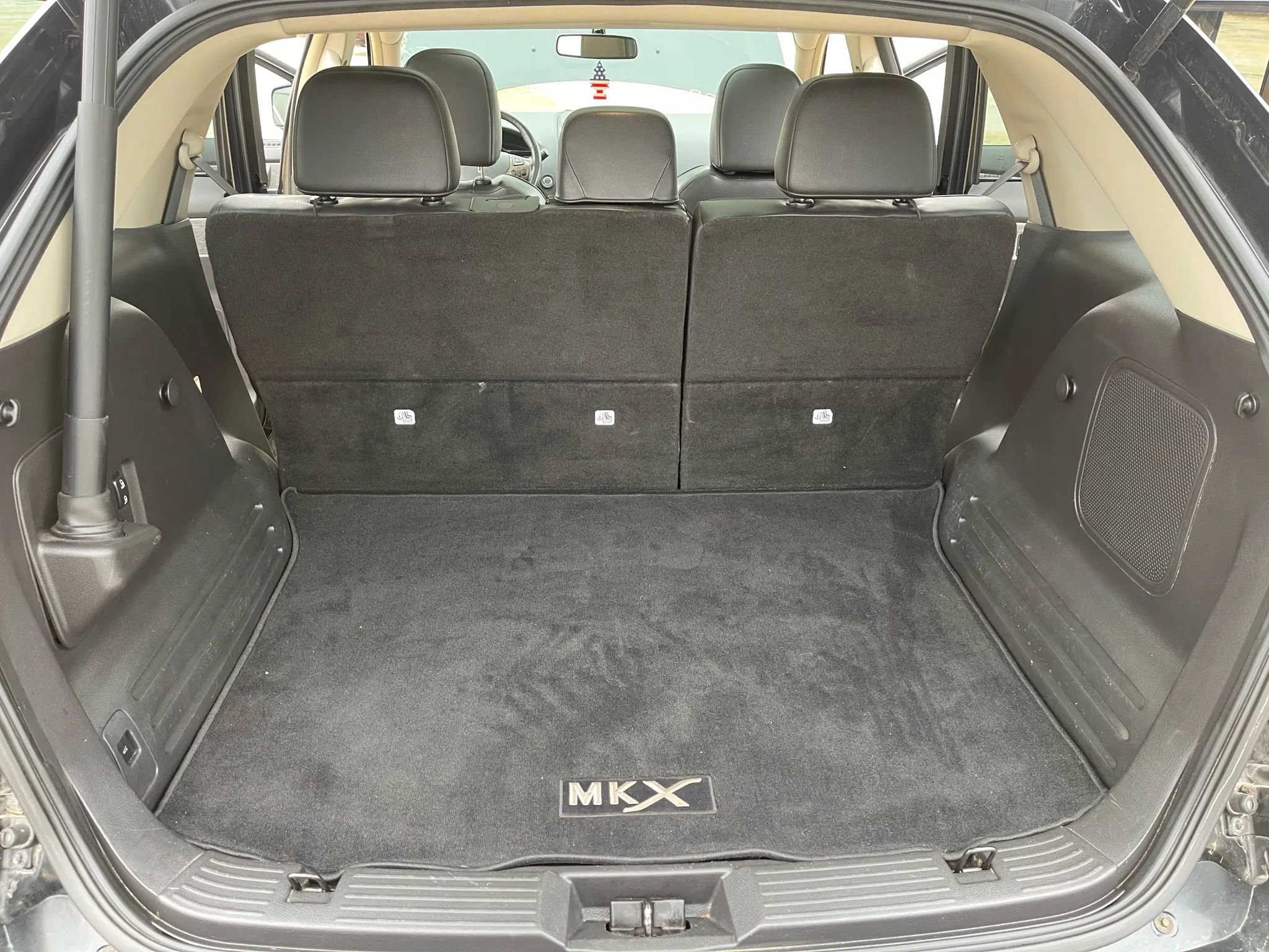 Used 2011 Lincoln MKX AWD w/ Sight & Sound Pkg image 15